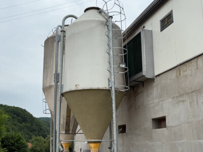 Kako izgleda farma s rashladnim saćem?