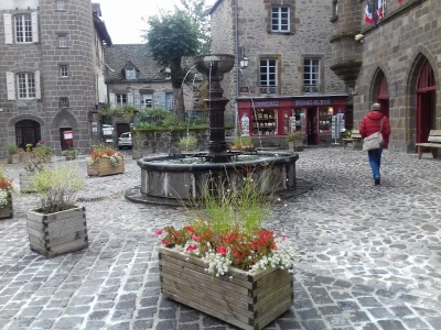 Saint Bonnet de Salers