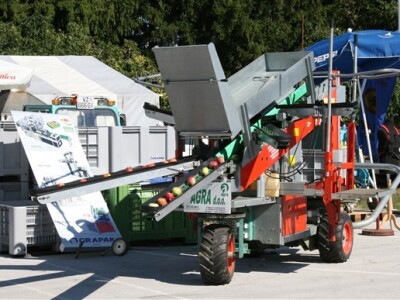 Agra - mehanizacija za berbu