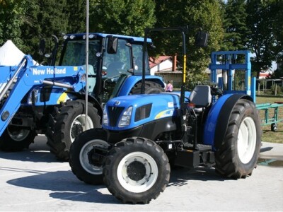 New Holland traktori
