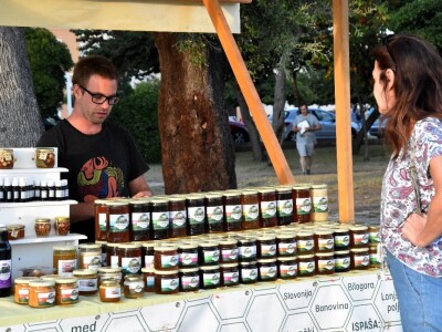 Sajam malih OPG-ova na Rivi u Zadru