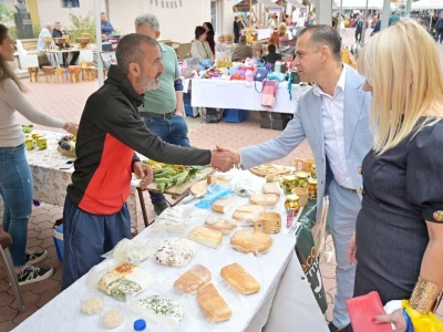 Sajam meda, prehrambrenih i tradicionalnih proizvoda u Šamcu