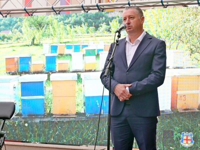 Sajam meda, prehrambrenih i tradicionalnih proizvoda u Šamcu