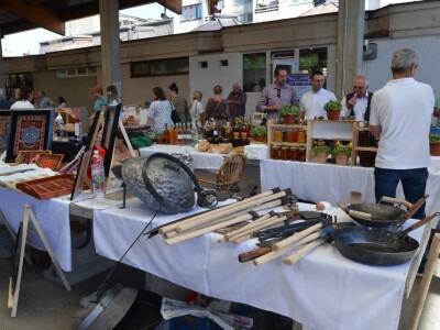 Sajam poljoprivrednih proizvoda "Dani maline i meda" Žepče 2022.