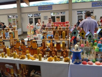 Sajam poljoprivrednih proizvoda "Dani maline i meda" Žepče 2022.