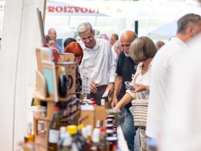 Sajam poljoprivrednih proizvoda "Dani maline i meda" Žepče 2022.