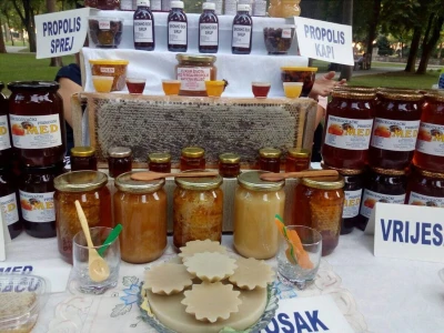 Sajam vina i meda Trebinje