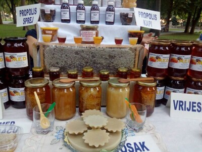 Sajam vina i meda Trebinje