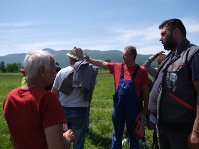 Samiru Aličić 20 komšija pomoglo uzorati njive