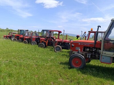 Samiru Aličić 20 komšija pomoglo uzorati njive