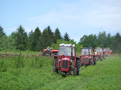 Samiru Aličić 20 komšija pomoglo uzorati njive