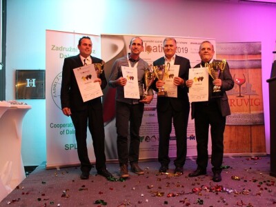 Šampioni Sabatine u kategorijama mladih i otvorenih vina