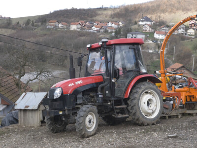 Sarajlija ima šest traktora, u planu je još jedan