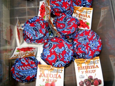 Šarene voćne tegle