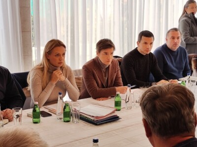 Sastanak Vlade, Ministarstva poljoprivrede i poljoprivrednika u Kisaču Sastanak Vlade, Ministarstva poljoprivrede i poljoprivrednika u Kisaču