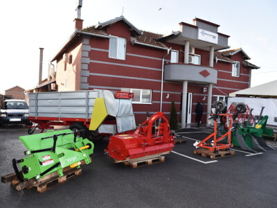 Savetovanje voćara "Gruža 2019" Savetovanje voćara "Gruža 2019"