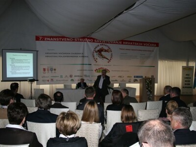 Predavanje profesora Čmelika