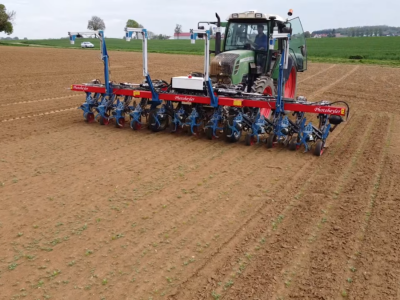 Inteligentna motika za organsku poljoprivredu