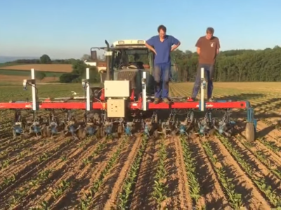 Inteligentna motika za organsku poljoprivredu