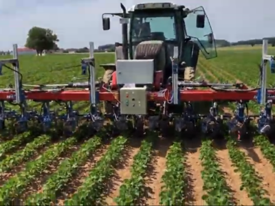 Inteligentna motika za organsku poljoprivredu