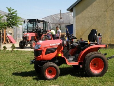 Se-kra d.o.o. prezentacija traktora Kubota i Tortella kopača na OPG Štikavac