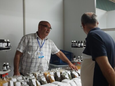 Semir Bulić iz Bihaća i ove godine sa svojim proizvodima na Sajmu šljive u Gradačcu