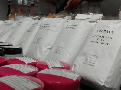 Semir Bulić iz Bihaća i ove godine sa svojim proizvodima na Sajmu šljive u Gradačcu