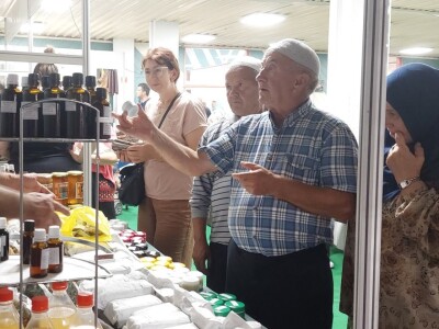 Semir Bulić iz Bihaća i ove godine sa svojim proizvodima na Sajmu šljive u Gradačcu