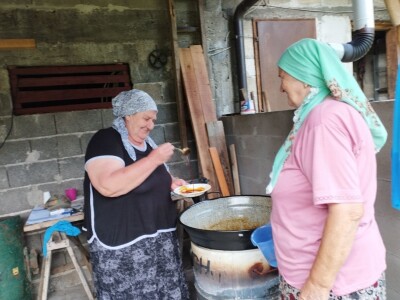 Seoske avlije mirišu na pekmez i sirće od jabuka