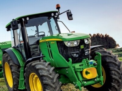 Traktor John Deere 6MC i 6RC