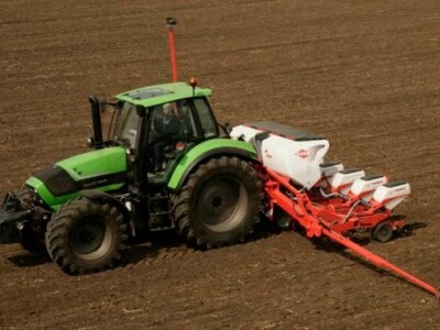 Traktor Deutz-Fahr 6