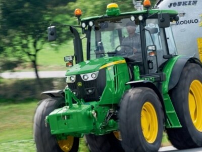 Traktor John Deere 6MC i 6RC