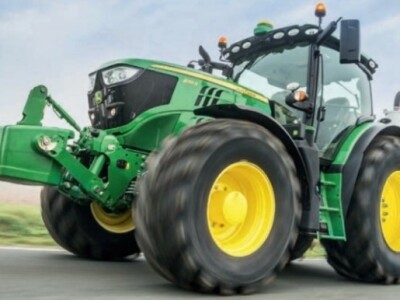 Traktor John Deere 6R