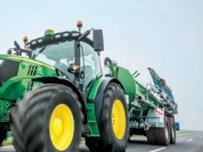 Traktor John Deere 6R