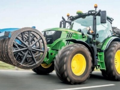 Traktor John Deere 6R