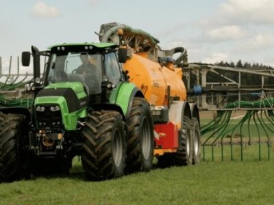Traktor Deutz-Fahr 7