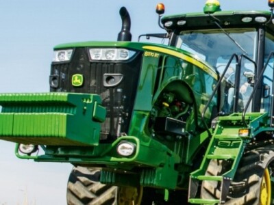 Traktor John Deere 8R i 8RT