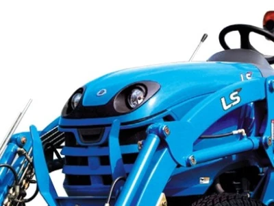 Traktor LS J