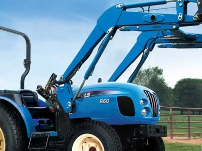 Traktor LS R