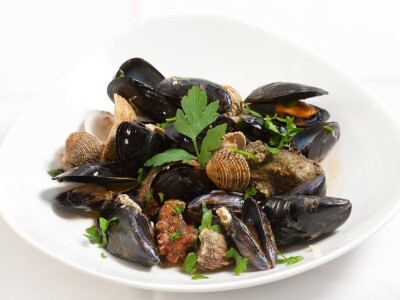 Sezona kamenica Sezona kamenica