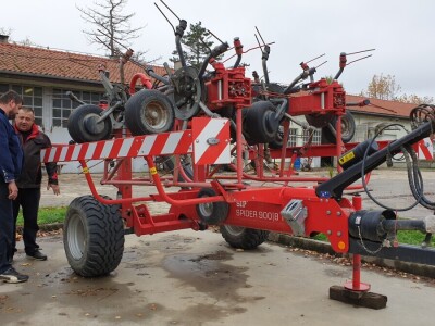 SIP strojevi na farmi Osilovac u Feričancima SIP strojevi na farmi Osilovac u Feričancima