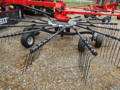 SIP&KITE - prezentacija mašina u Sremskoj Mitrovici -