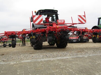 SIP&KITE - prezentacija mašina u Sremskoj Mitrovici -