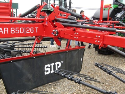 SIP&KITE - prezentacija mašina u Sremskoj Mitrovici -