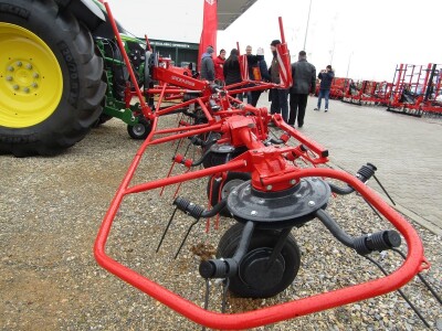 SIP&KITE - prezentacija mašina u Sremskoj Mitrovici -