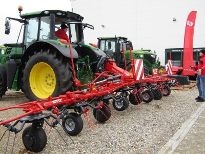 SIP&KITE - prezentacija mašina u Sremskoj Mitrovici -