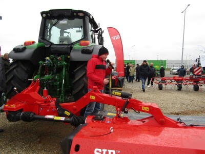 SIP&KITE - prezentacija mašina u Sremskoj Mitrovici -