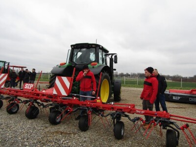 SIP&KITE - prezentacija mašina u Sremskoj Mitrovici -