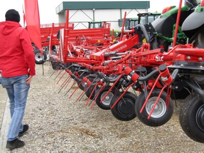 SIP&KITE - prezentacija mašina u Sremskoj Mitrovici -