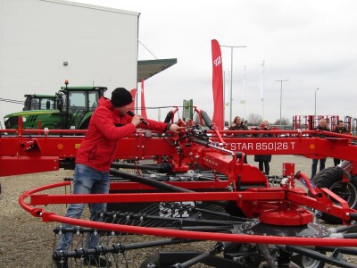 SIP&KITE - prezentacija mašina u Sremskoj Mitrovici -